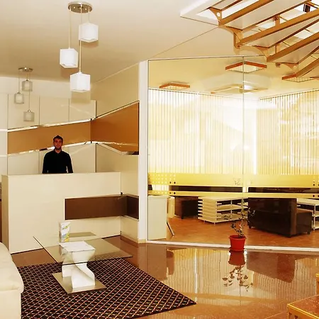 维亚拉克丝酒店 萨帕雷瓦巴尼亚