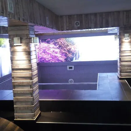 호텔 Семеен Хотел Виа Лакус 3*