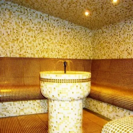 Семеен Хотел Виа Лакус Otel
