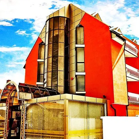 Семеен Хотел Виа Лакус 3* 사파레바바냐