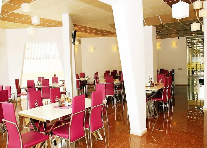 Семеен Хотел Виа Лакус