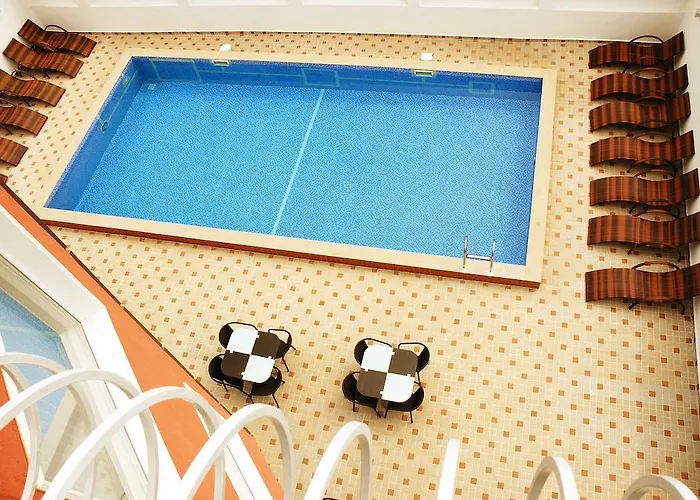 Семеен Хотел Виа Лакус 3*