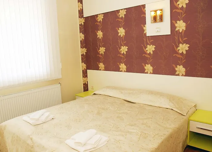 Семеен Хотел Виа Лакус Hotel