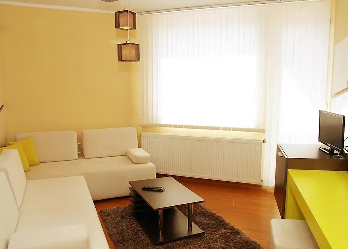 Hotel Семеен Хотел Виа Лакус 3*