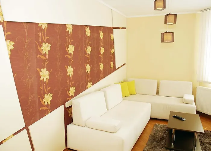 Семеен Хотел Виа Лакус 3*