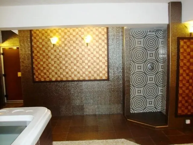 Семеен Хотел Виа Лакус