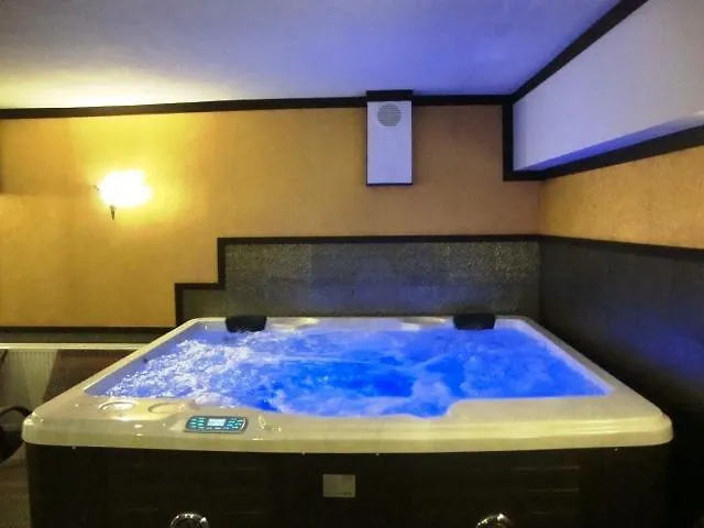 Семеен Хотел Виа Лакус 3* Sapareva Banya