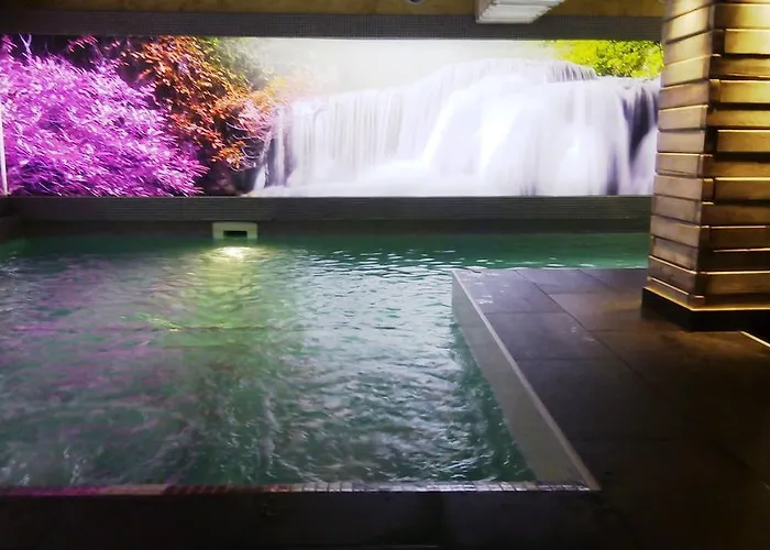 Hotel Семеен Хотел Виа Лакус 3*