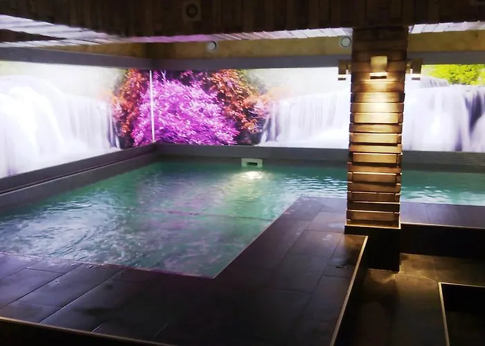 Семеен Хотел Виа Лакус